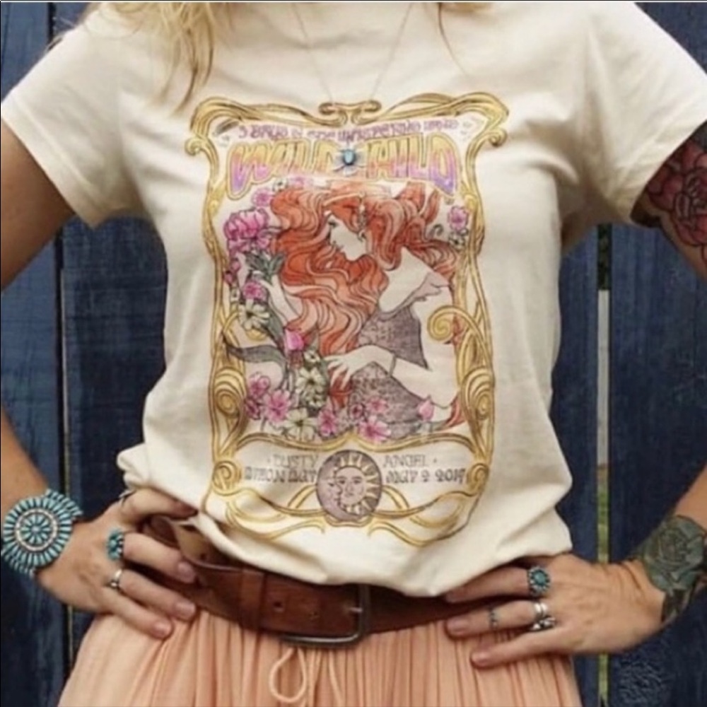 Love the Belle Woman’s Boho Vintage Tee Shirt